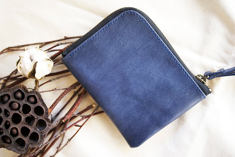 Italian deep blue vegetable tanned leather L-shaped inner layered zipper purse - กระเป๋าใส่เหรียญ - หนังแท้ สีน้ำเงิน