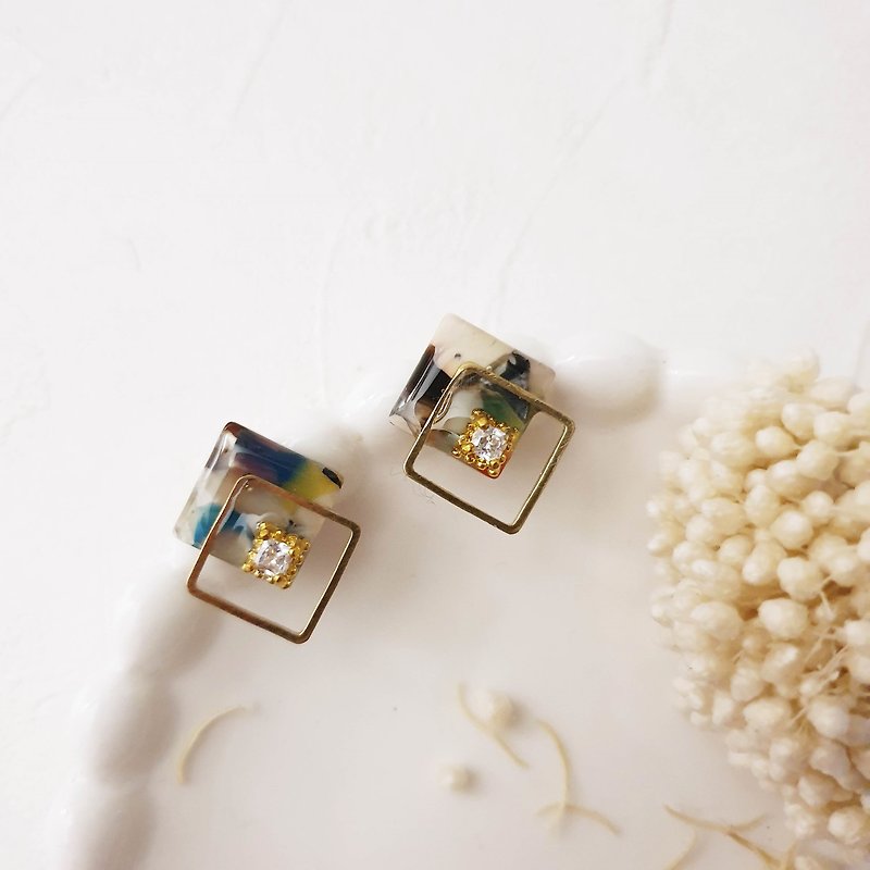 amber. Mo-clip-on earrings pin earrings Stainless Steel earrings-on-ear - ต่างหู - พลาสติก สีดำ