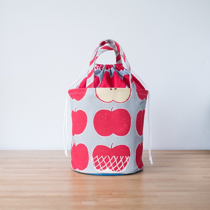 Bucket type tote bag apple - Handbags & Totes - Cotton & Hemp Red