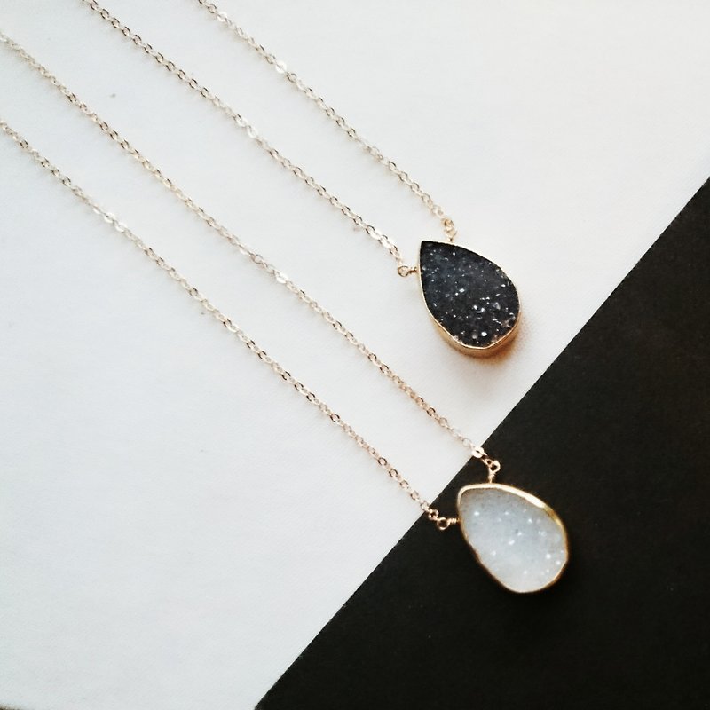 14kgf*monotone Druzy quartz necklace - Necklaces - Gemstone Black