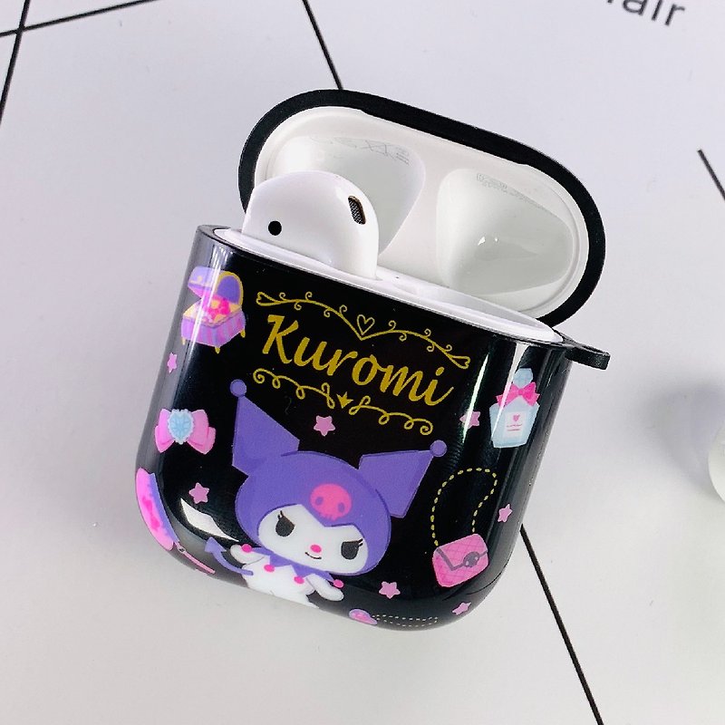 【Hong Man】三麗鷗 AirPods防塵耐磨保護套 酷洛米 少女的珠寶盒 - 科技小物 - 塑膠 黑色