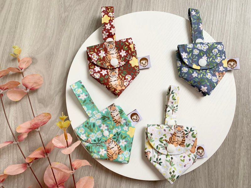 Flower Bush Tiger Pacifier Storage Bag - Omamori - Cotton & Hemp 