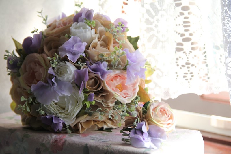 乗客の開発のための欧州花嫁のブーケブーケブーケブーケ結婚式のブーケは、小さな花の花束ウエディングブーケ結婚式のビュッフェの結婚式屋外写真屋外の写真は、結婚式のブーケ妊娠中の写真撮影の小道具と結婚結婚持っていました - 観葉植物 - 寄せ植え・花 パープル