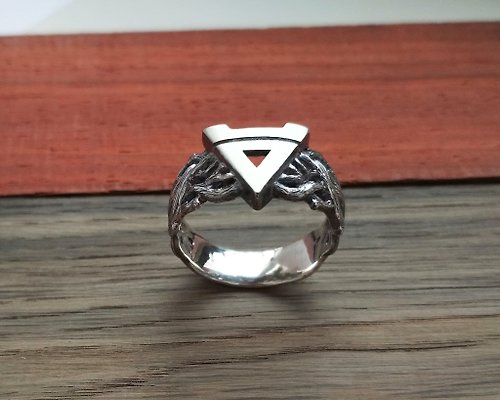 Vigmarr Letter Ring - Big Initial Design - Sterling Silver Personalized Name Jewelry