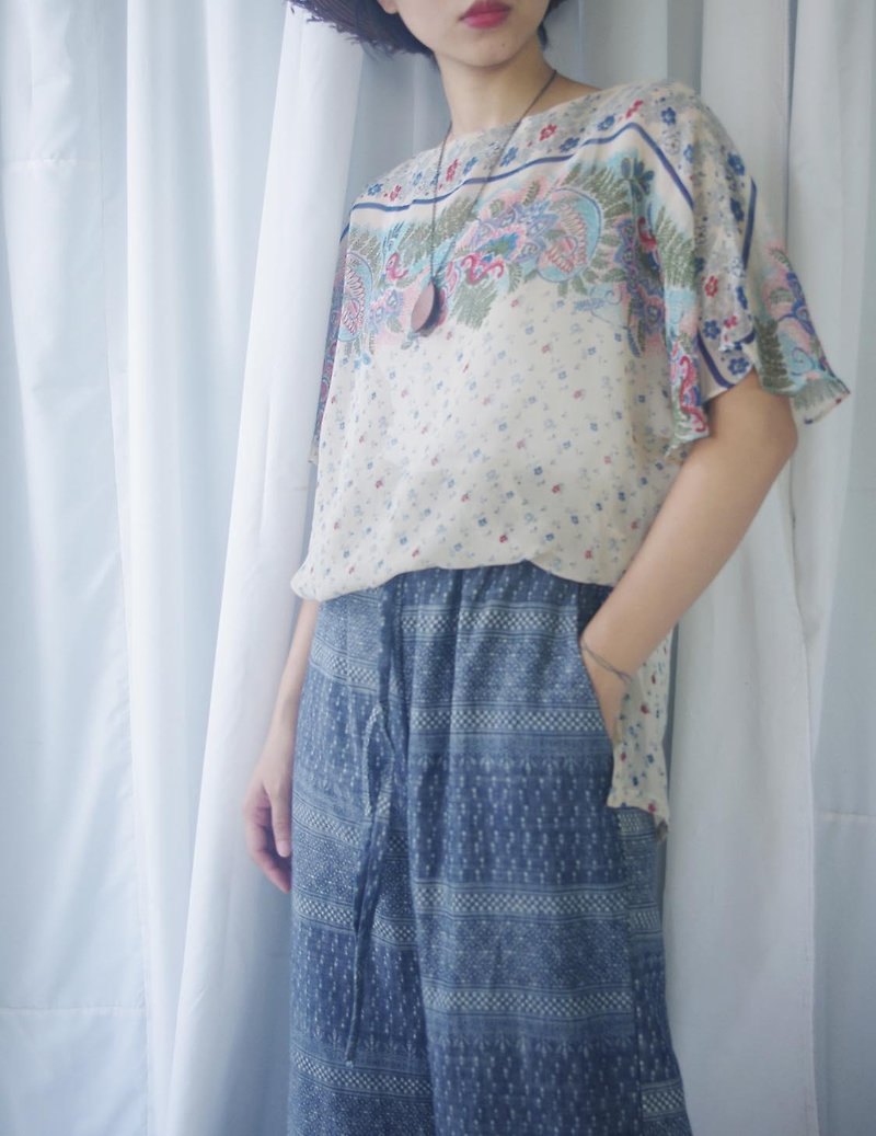 尋寶古著-日式花卉透膚涼爽寬袖上衣 - 女裝 上衣 - 其他人造纖維 白色