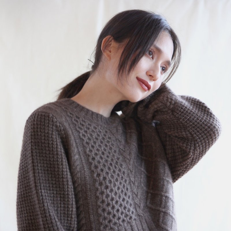 KOOW / Chocolat soft waxy yak velvet sweater special cut section twist knit sweater - Women's Sweaters - Other Materials 