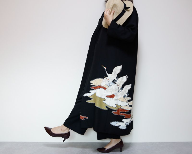 KIMONO LONG Coat -留袖を使ったドレスコート 1点ものです 着物リメイク フォーマル にも - 女西裝外套 - 絲．絹 黑色