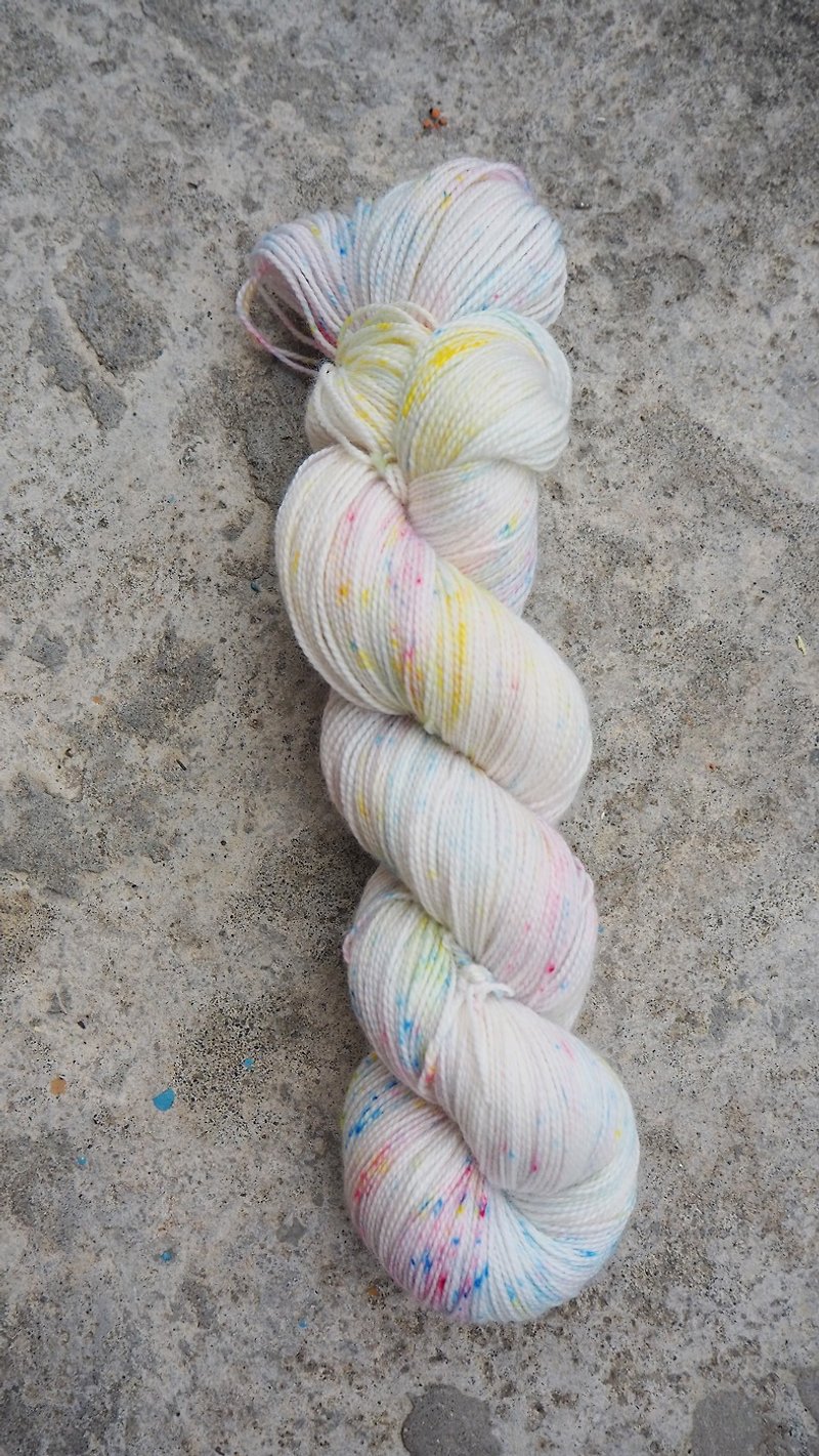 Hand dyed the line. Colored sugar (Sock yarn) - เย็บปัก/ถักทอ/ใยขนแกะ - ขนแกะ 