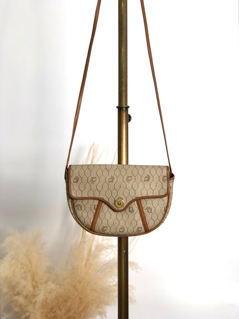 【 日本直送　名牌中古包 】Christian Dior クリスチャン ディオール ハニカム柄 ショルダーバッグ ベージュ ロゴ PVC レザー bbirpg - 側背包/斜背包 - 防水材質 咖啡色