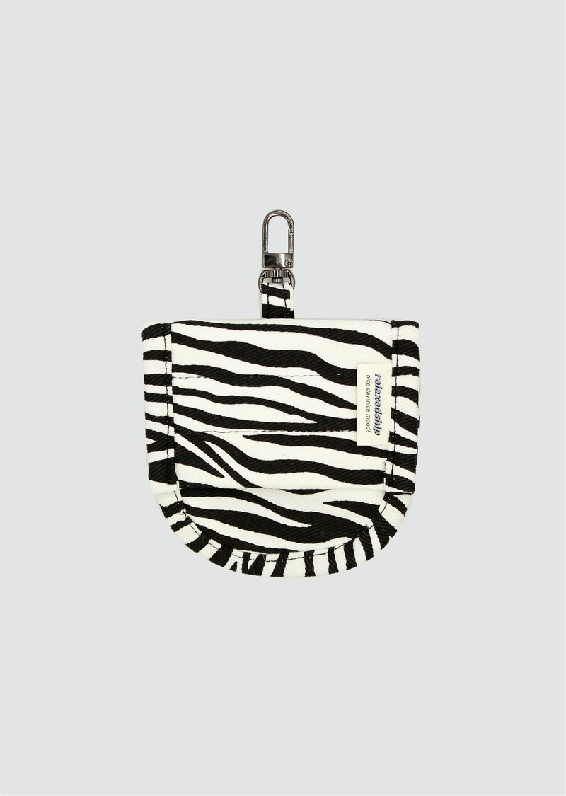 Flap Multipurpose Pouch - Zebra Print - กระเป๋าใส่เหรียญ - ผ้าฝ้าย/ผ้าลินิน หลากหลายสี