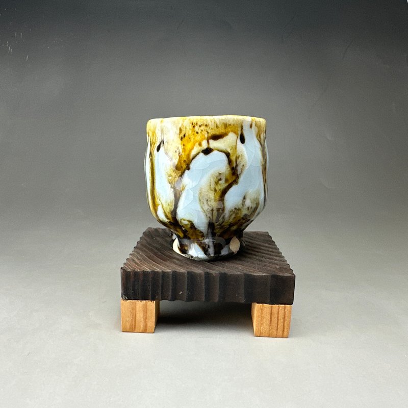 Taiwanese famous artist Yang Qingqing [Handmade Cup] handmade glaze cup 18 - แก้ว - ดินเผา สีทอง