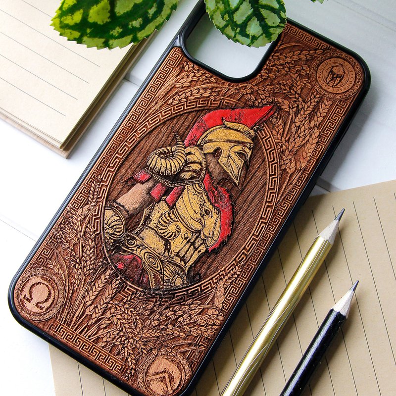Spartan Recolored -  Phone case wood laser engraved + hand painting - 手機殼/手機套 - 木頭 咖啡色