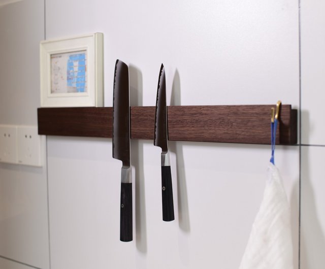 The minimalist wall-mounted magnetic knife holder highlights the beauty of  knives. North American black walnut - Shop CHONG Knives & Knife Racks -  Pinkoi