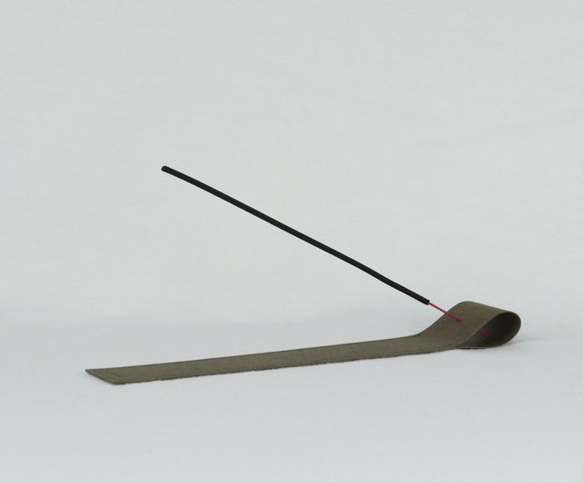 古銅 お香立て　ペーパーウェイト　フェザー　ライオン 骨董品 真鍮ペーパーウェイト：四角棒12×145【真鍮つまみ】 | iichi