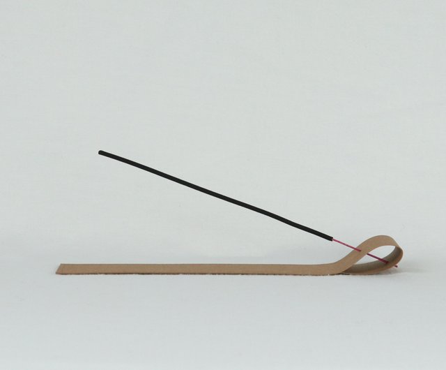 古銅 お香立て　ペーパーウェイト　フェザー　ライオン 骨董品 クラフトレザーのお香立てver.1 - ショップ studiofloue 置物