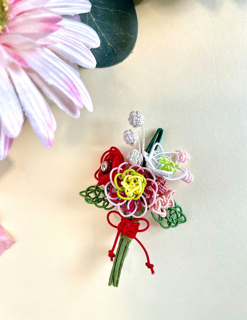 Corsage of bouquet of mizuhiki work - เข็มกลัด/ข้อมือดอกไม้ - กระดาษ หลากหลายสี