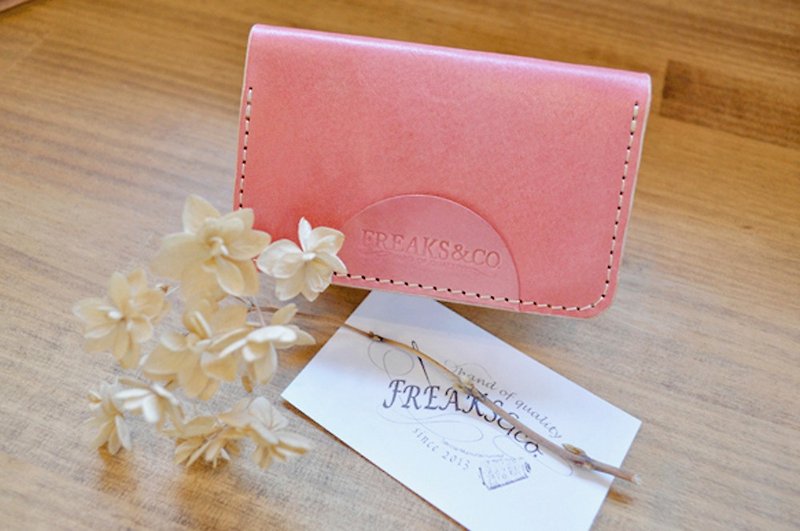 Sakura color genuine leather business card holder (hand dyed) - Card Holders & Cases - Genuine Leather Pink