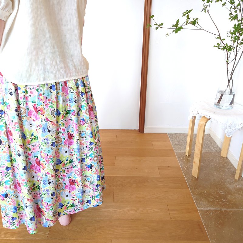 [Made to order remaining 1] Little bird and Flower Skirt / Free size / USA fabric / Made in Japan / White - กระโปรง - ผ้าฝ้าย/ผ้าลินิน ขาว