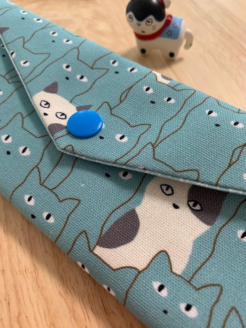 Wen Qingfeng Eco-friendly Pure Cotton Chopstick Bag Cat's Waiting Refreshing Green Japanese Trendy Storage Handmade Tableware - กล่องเก็บของ - ผ้าฝ้าย/ผ้าลินิน สีเขียว