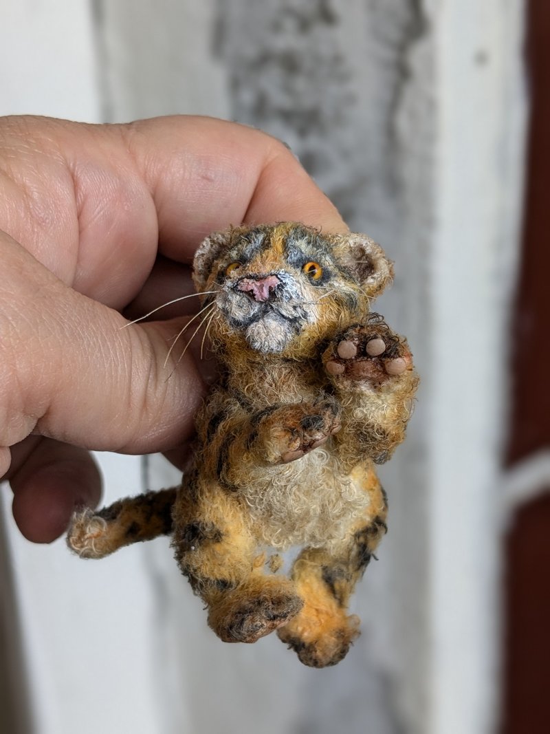 Tiger cub Baby. 4 cm. Crocheted. - 玩偶/公仔 - 其他材質 橘色