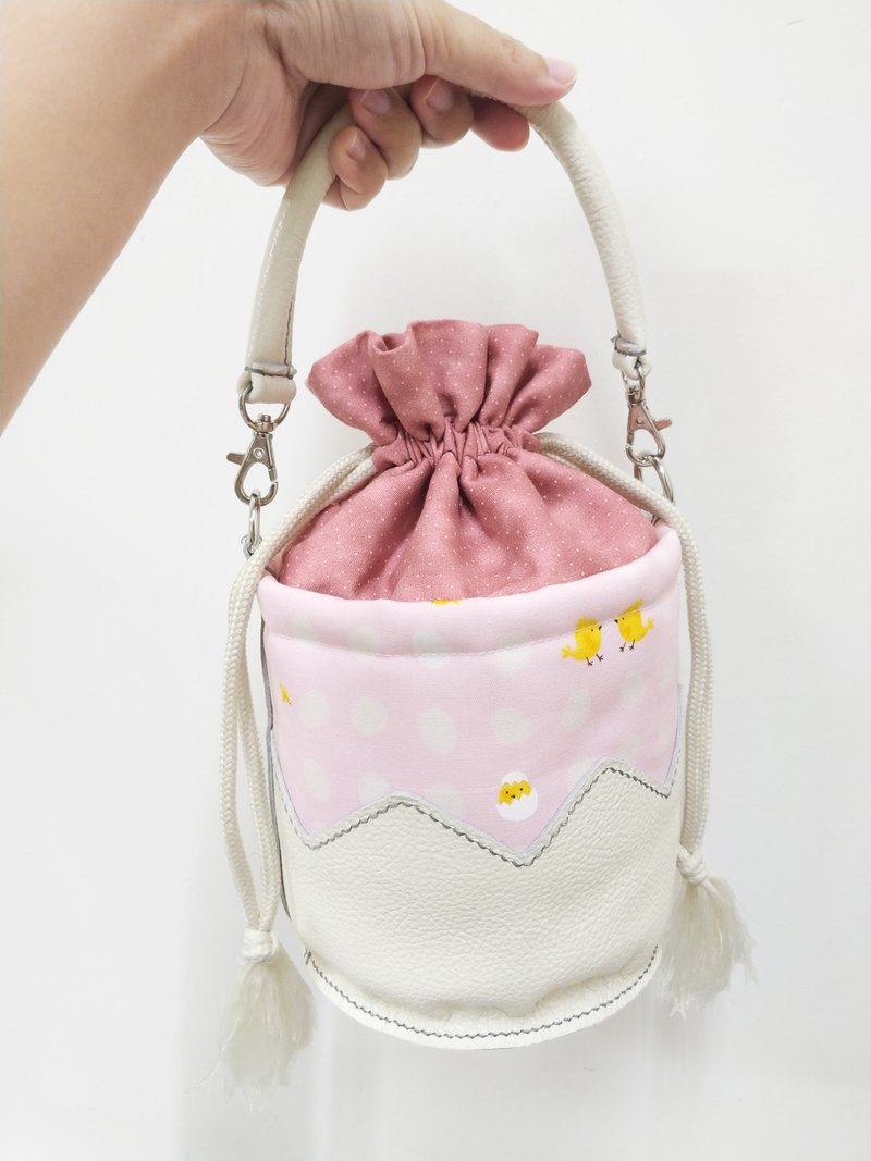 粉色小雞 荔枝紋真皮手縫桶型包 側背包 手提包  零錢包 真皮手縫 - 側背包/斜背包 - 真皮 粉紅色