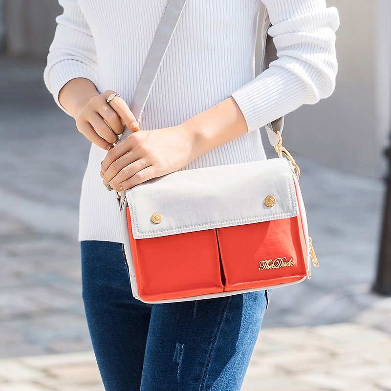 The Dude Brand Hong Kong girls oblique backpack dual shoulder bag Clutch Bags Ramble - off-white with orange-red - กระเป๋าคลัทช์ - วัสดุกันนำ้ สีแดง