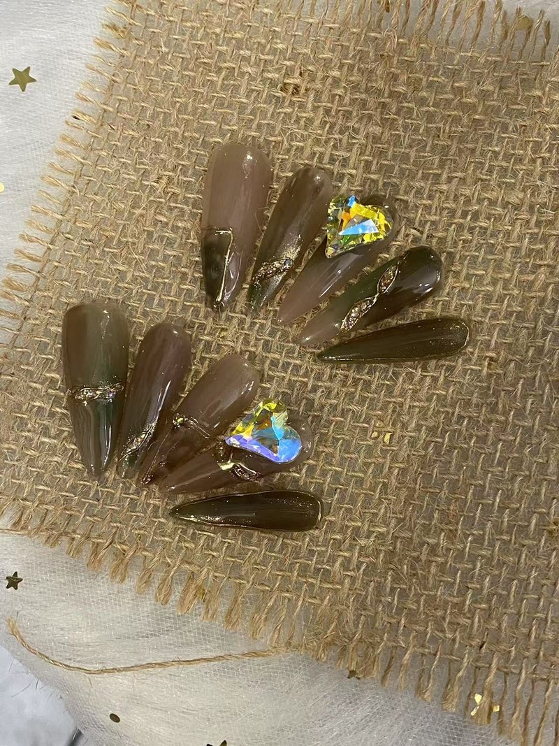 Nail arts/Press on nails/handmade 手工美甲 穿戴甲 古典主義 - 其他 - 其他材質 