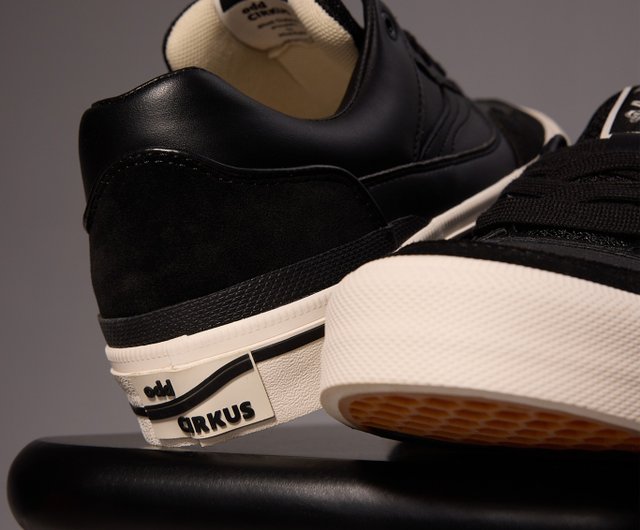 odd CIRKUS TRAPEZE-BLACK/本革ブラックレトロスニーカー スペシャル