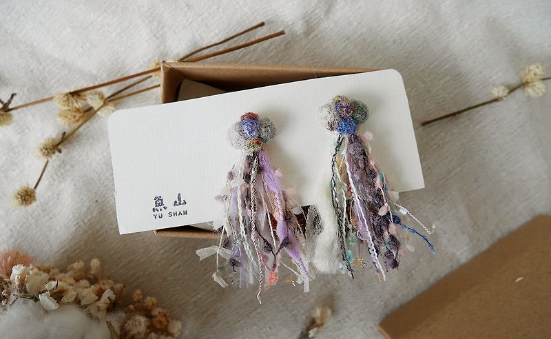 [A little more] handmade wool felt yarn earrings | - Earrings & Clip-ons - Polyester Purple