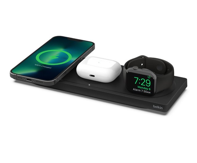 belkin  MagSafe 3in1 Apple ベルキン　充電パッド Amazon.com: Belkin MagSafe 3-in-1 Wireless Charging Pad