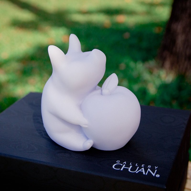 All Things Ping An Apple and Pig-Modeling Stone Carving Paperweight - ของวางตกแต่ง - หิน ขาว