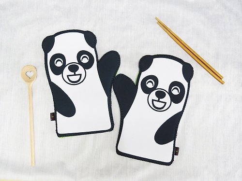 聖霖創意國際有限公司 動物派對多功能護手套— 熊貓(一對入/附贈輕型切割墊)