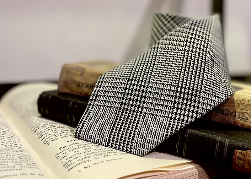【紳裝精選】灰色威爾斯格紋領帶 - 領呔/呔夾 - 絲．絹 灰色