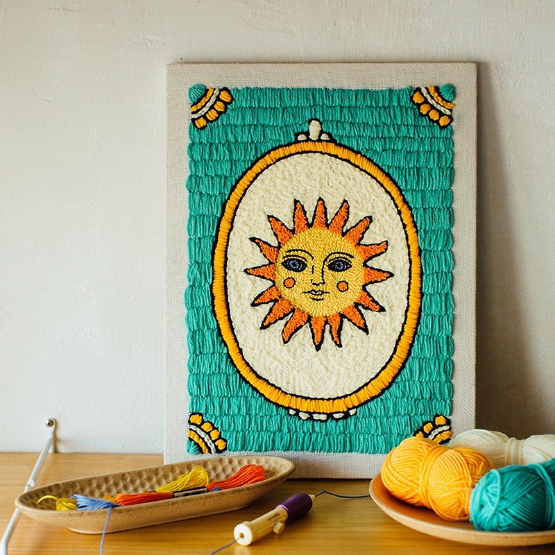[Russian Embroidery] Tarot series. Sun card. Book material package. Wool embroidery - เย็บปัก/ถักทอ/ใยขนแกะ - ผ้าฝ้าย/ผ้าลินิน 
