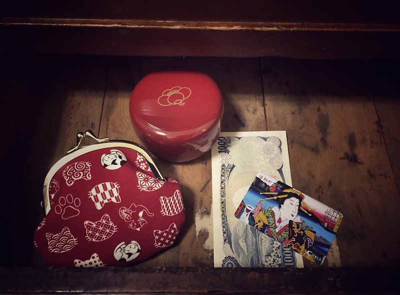 Showa Japanese cat bean Sanko gold package - กระเป๋าสตางค์ - ผ้าฝ้าย/ผ้าลินิน สีแดง