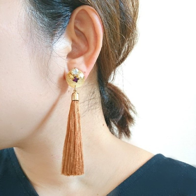 Tassel bijou Clip-On, earrings (camel) - Earrings & Clip-ons - Other Metals Brown