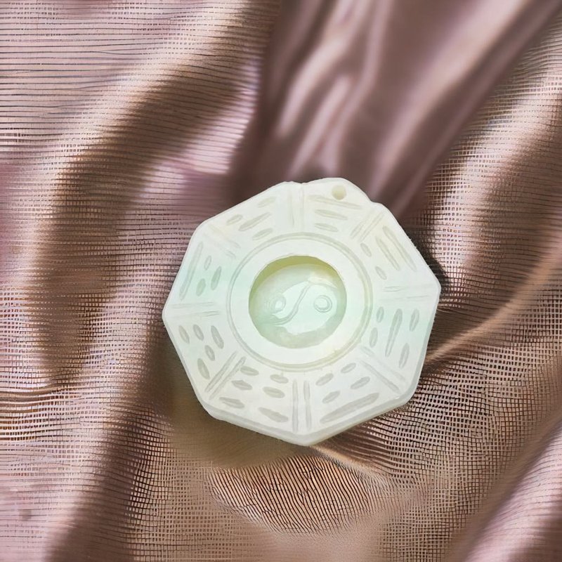 【乾坤太極】飄綠花翡翠八卦吊墜 | 天然A貨翡翠 | 送禮 - 吊飾/掛飾 - 玉石 綠色