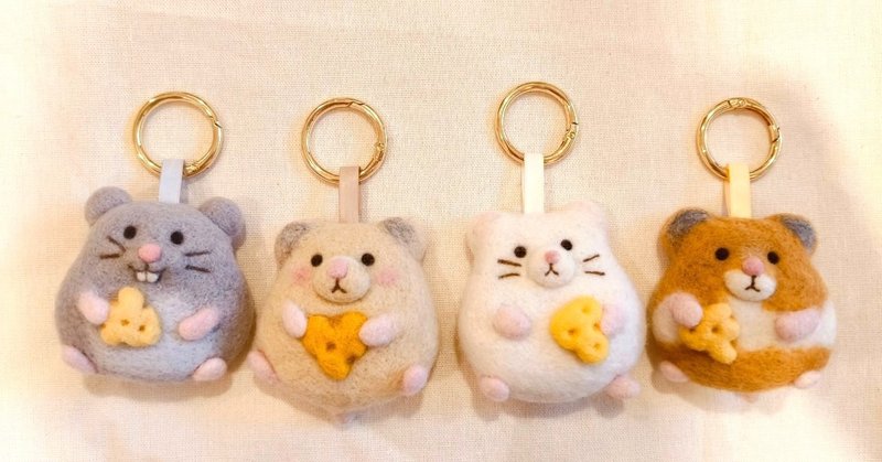 Cheese hamster/mouse-wool felt bag charm - Keychains - Wool White