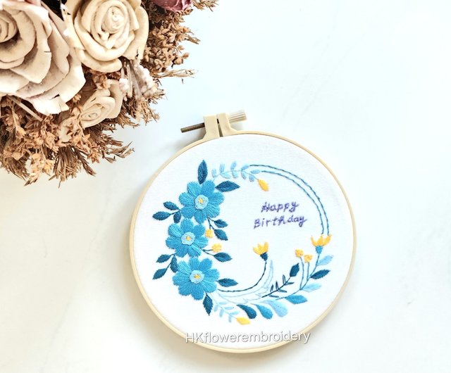 ハンドメイド　花柄刺繍アート作品 ネイビーブルー クロスステッチキット カラフルな花の フランス diy 刺繍キット