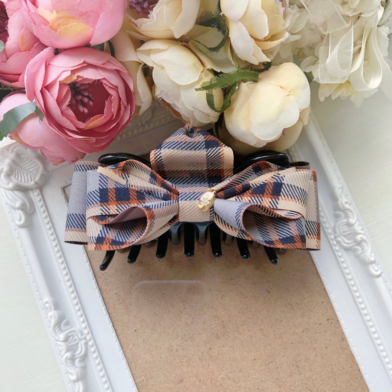 Popular Plaid College Style Shark Clip - Caramel Color - เครื่องประดับผม - วัสดุอื่นๆ สีนำ้ตาล