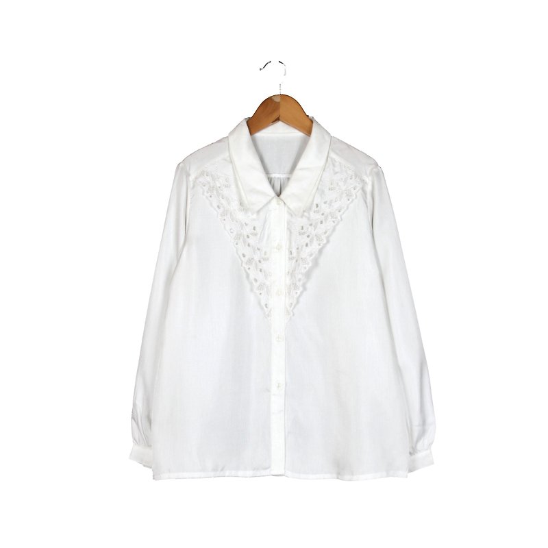 [Egg plant ancient] pure white embroidery ancient shirt WS09 - Women's Shirts - Polyester White