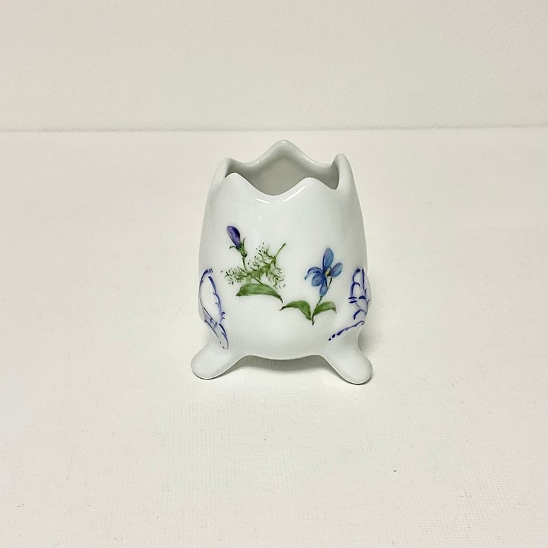 Small egg shaped ornament - อื่นๆ - เครื่องลายคราม ขาว