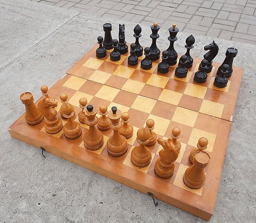 RetroRussia Soviet classic Moscow chess set middle-sized - 1960s vintage weighted chess set