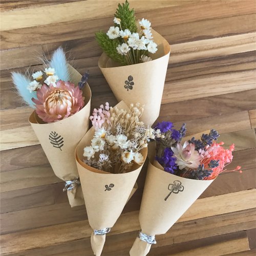 Puputraga Respect the Most Beautiful Memories Moved Mini Dry Bouquet 4 Pieces Set
