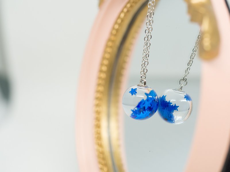愛家作-OMYWAY 手工水中飄浮寶藍色星星玻璃球頸鏈1.4cm - 頸圈項鍊 - 玻璃 白色