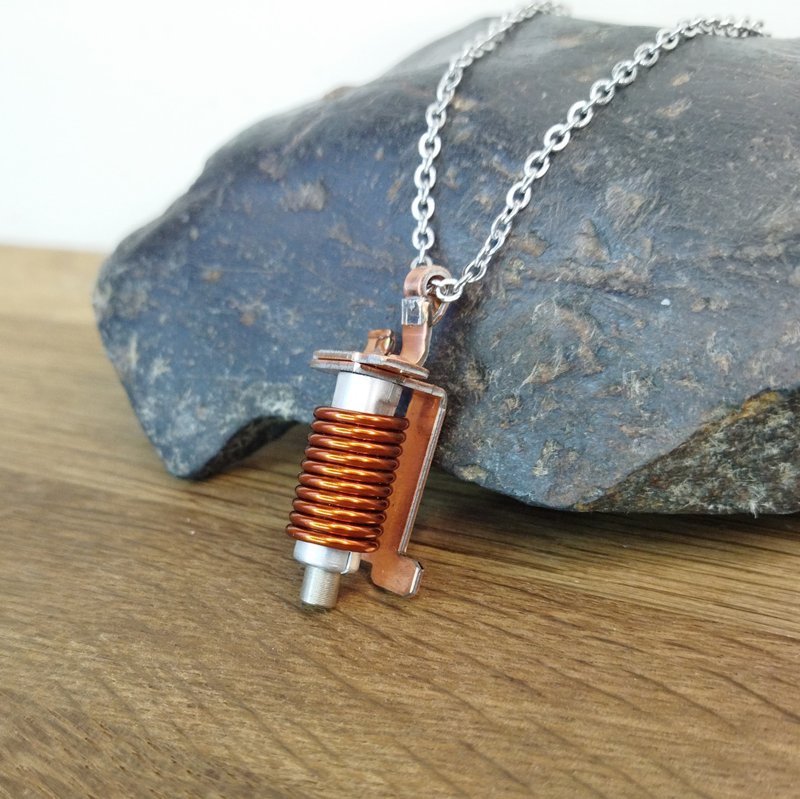 スチームパンクなペンダント銅線。 ディストピアチョーカー。 オタクのための父の日ギフト - ネックレス - 金属 ゴールド