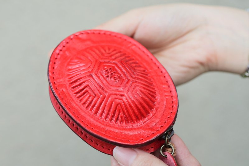 【客製化刻字】 古早味迷你紅龜粿造型零錢包/母親節/畢業禮物 - 零錢包/小錢包 - 真皮 紅色