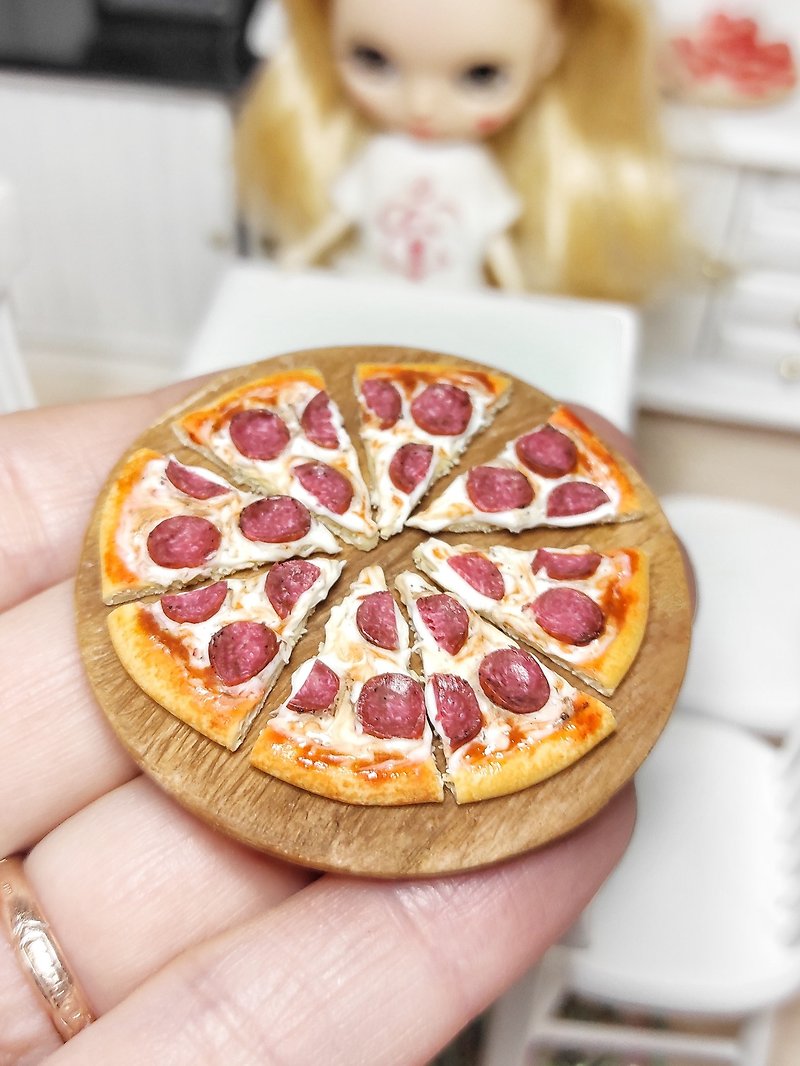 ดินเหนียว ตุ๊กตา - 1 slice of pizza for dolls - realistic pizza size 1 12, 1 6 scale, miniature