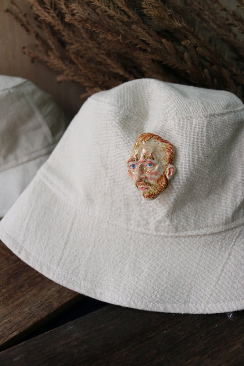 Bucket hat with Ceramic Brooch Vangogh - 帽子 - 棉．麻 白色
