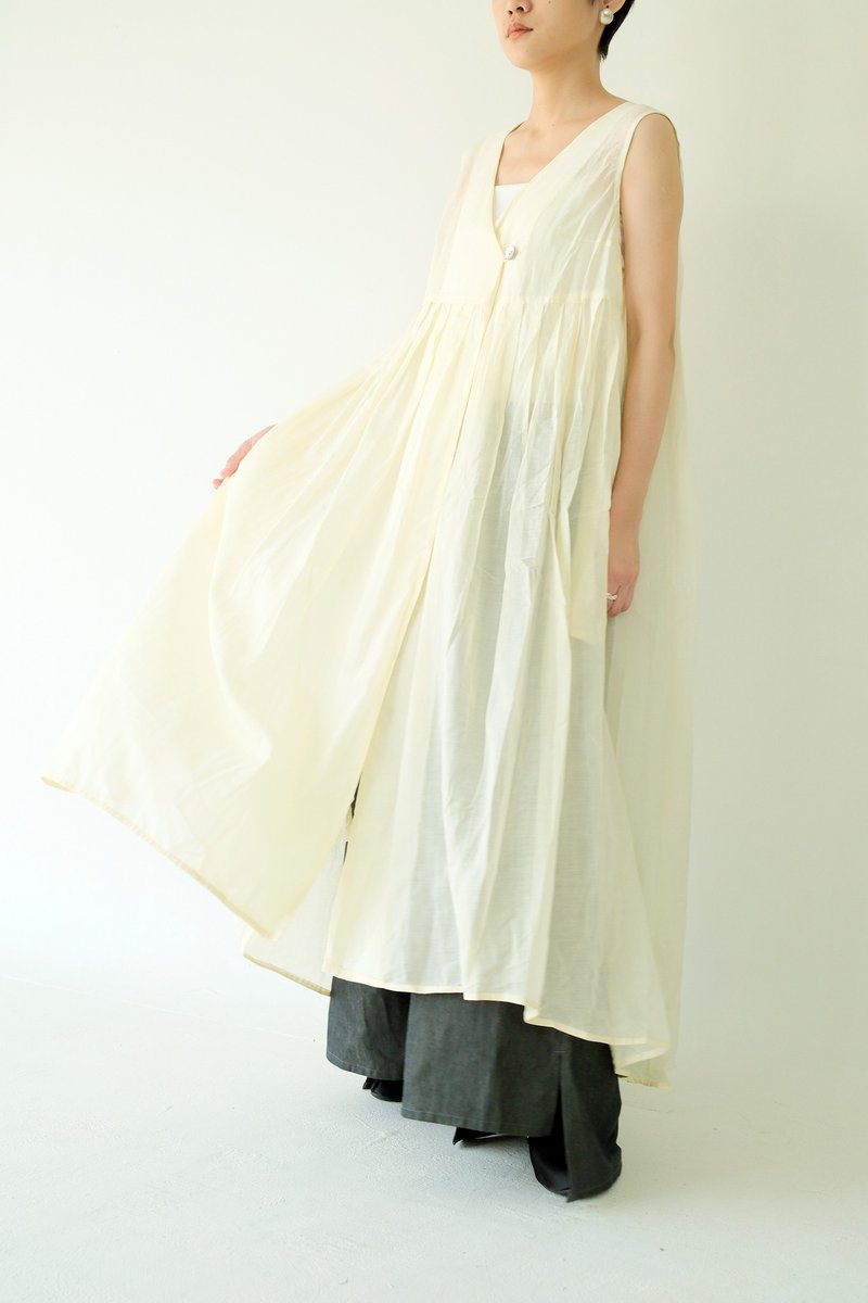 川 衣 WEAR BEING  V領百摺絲棉背心洋裝 米白 - 洋裝/連身裙 - 絲．絹 白色